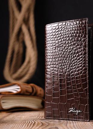 Надежный вертикальный бумажник из натуральной кожи с тиснением под крокодила karya 21140 коричневый5 фото