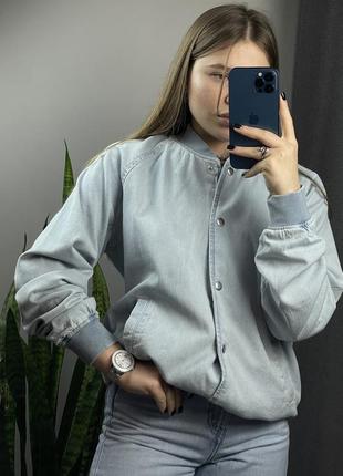 Новий крутий джинсовий бомбер levi’s kora bomber