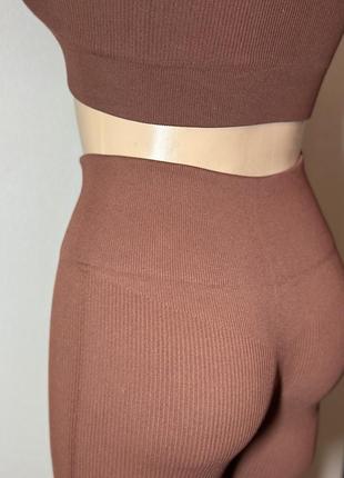 Комплект в рубчик лосины и топ