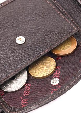 Лакированное мужское портмоне с хлястиком из натуральной фактурной кожи karya 21082 коричневый7 фото
