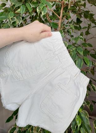 Білі джинсові шорти шортики zara на дівчинку 128 см 8 років белые джинсовые шорты на девочку 8 лет5 фото