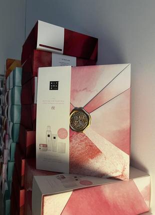 Набор уходовой косметики rituals...