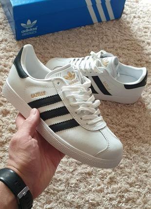 Adidas gazelle •white•