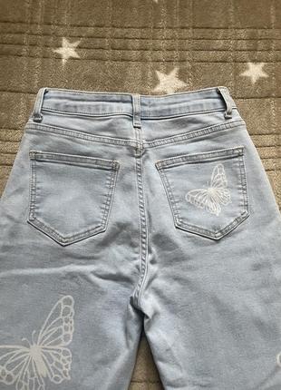 Стильні джинси з метеликами6 фото
