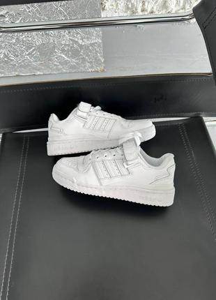 Кросівки adidas forum low white