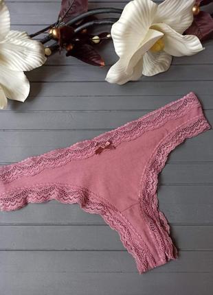Бавовняні трусики стрінги з ніжним мереживом