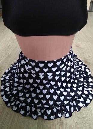 Оригинальная чёрная купальная юбка с рюшами /юбочка на купальник/s/принт сердечки6 фото