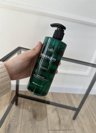 Шампунь від випадіння волосся lador herbalism shampoo 400 мл2 фото