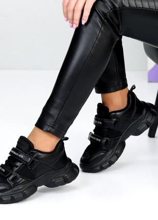 Круті жіночі кросівки. в молодіжному стилі на липучках, еко шкіра + текстильна сітка в чорному кольо4 фото