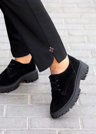 Натуральные замшевые женские туфли, невысокая удобна платформа на шнурках, классика 36,37,38,39,401 фото