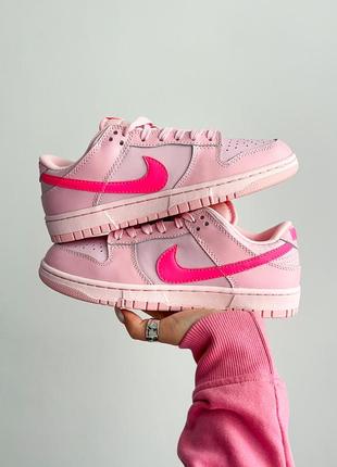 Неймовірні жіночі кросівки nike sb dunk low gs triple pink рожеві