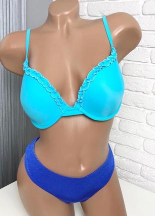 Голубой купальник с формованной чашкой 80с, плавки бразильяны с люрексом