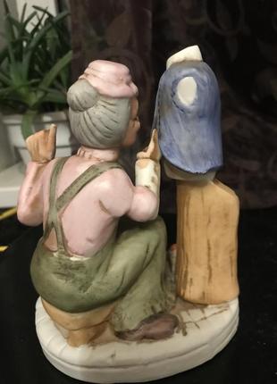 Порцелянова статуетка портніха-шва стара англія