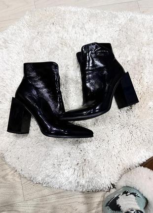 Ботильоны квадратный каблук 🐆