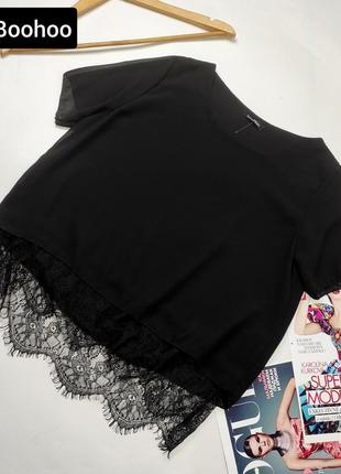Блуза жіноча кортка чорна низ мереживо з короткими рукавами від бренду boohoo italy 8