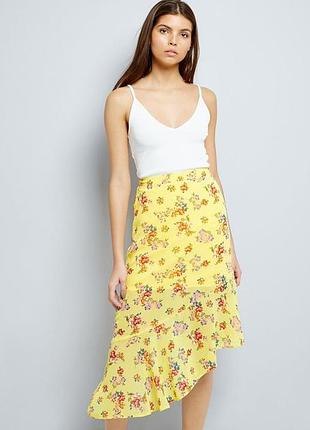 Асимметричная яркая жёлтая юбка