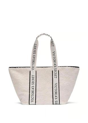 Сумка плюшева біла victoria's secret cozy plush tote