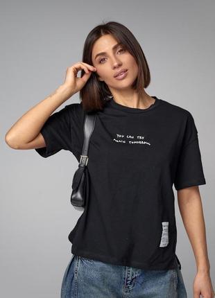 Женская футболка с вышитой надписью4 фото