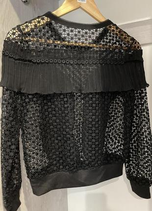 Вишукана мереживна блуза в чорному кольорі5 фото