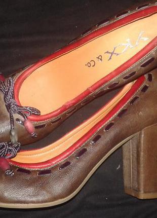 38р-24.5 кожа стильные туфли yks&ko каблук 8 см ширина стельки 7.5
