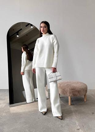 Непревзойденный костюм с ровными брючками