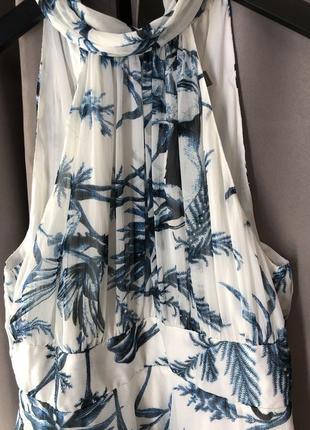 Сукня максі з жатого шифону з високим коміром і пальмовою принтом asos design8 фото