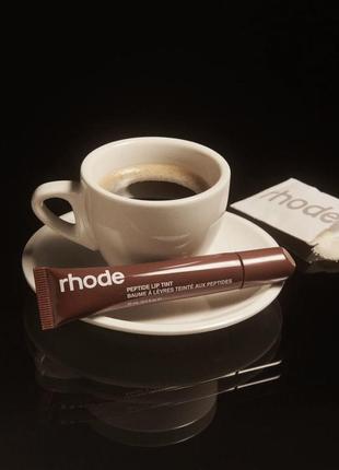 Тинт rhode espresso peptide lip tint by hailey bieber с пептидами