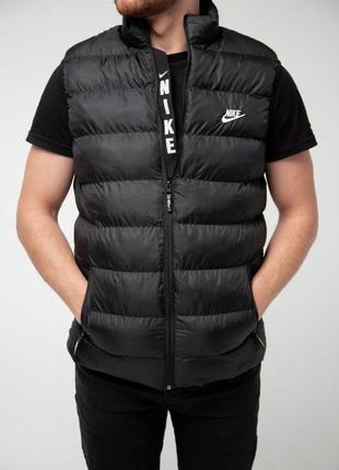 Жилетка (безрукавка) мужская черная nike