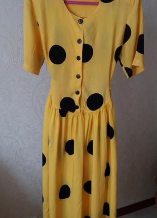 Летнее желтое платье миди  в черный горох 48 размера.1 фото