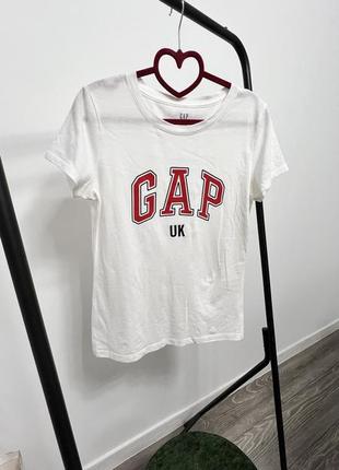 Футболка gap