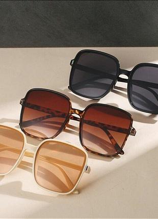 Набор очков 2 шт (белых нет)