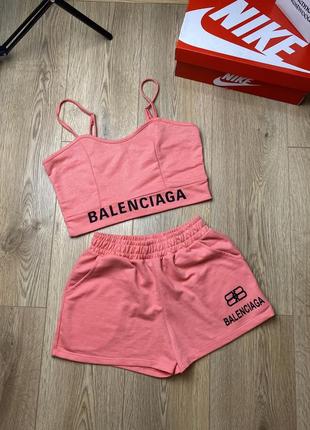 Топ з шортами balenciaga