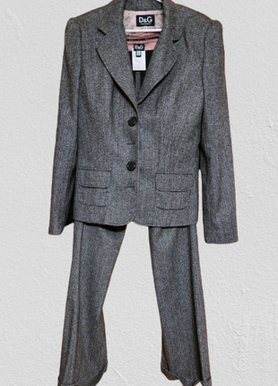 Брючный костюм