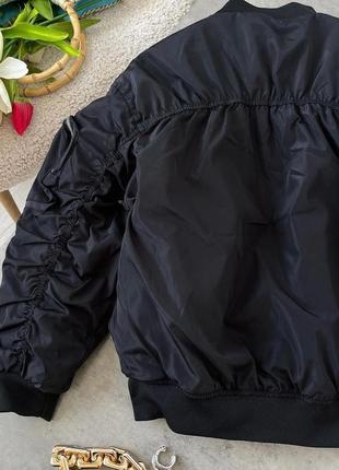 Демисезонная куртка женская на молнии2 фото