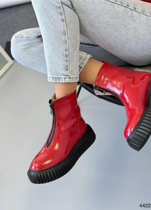 Ботинки женские красные3 фото