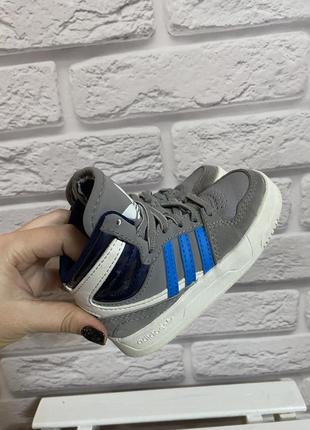 Кроссовки adidas3 фото