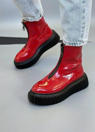 Ботинки красные женские деми экокожа лак