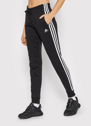 Женские спортивные штаны adidas 3-stripes slim fit