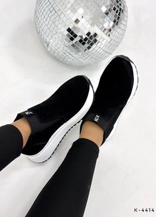 Распродажа натуральные замшевые демисезонные черные ботинки на белой подошве9 фото