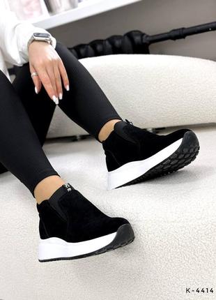 Распродажа натуральные замшевые демисезонные черные ботинки на белой подошве6 фото