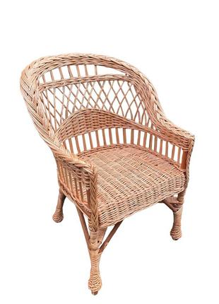 Кресло плетеное с низкой спинкой