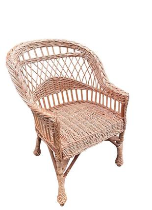 Кресло плетеное с низкой спинкой