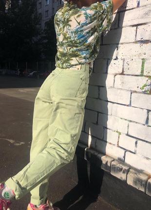 Салатовые джинсы момы/бойфренды4 фото