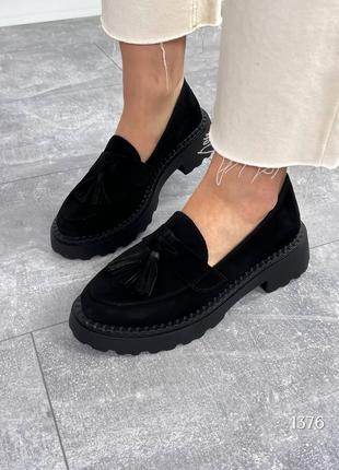 Стильні лофери чорні замш