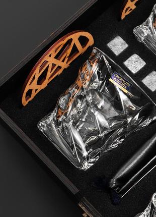 Подарунковий набір для віскі 4 склянки підставки та оригінальні камені в коробці з дерева4 фото