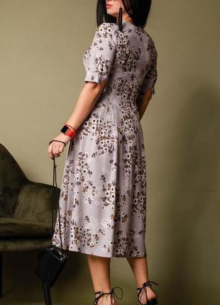 Платье летнее, серое, в цветочный принт (большой разрмер)2 фото
