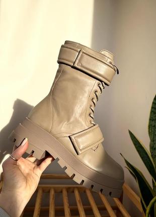 Кожаные ботинки