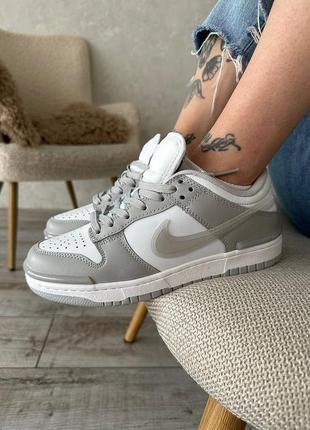 Стильные женские кроссовки nike dunk low twist grey white серые