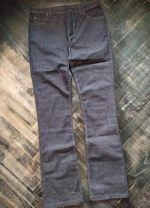 Джинсы прямого кроя