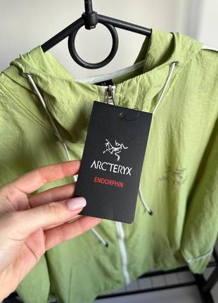 Легка куртка жіноча / чоловіча зелена з капюшоном arc'teryx3 фото